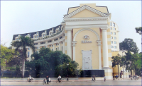 KHÁCH SẠN OPERA HILTON